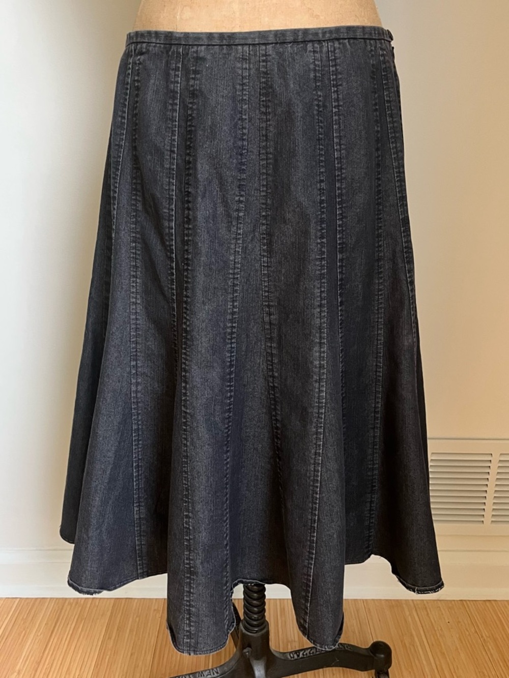 Larry Levine Black/Midnight Blue Washed Denim A-Line Skirt